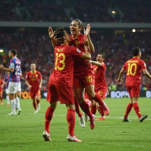 Real Madrid và Valencia: Cuộc đối đầu kinh điển không thể bỏ lỡ