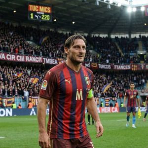 Totti và Một Tình Yêu Vĩnh Cửu: Câu Lạc Bộ Nào Trong Sự Nghiệp Huyền Thoại?